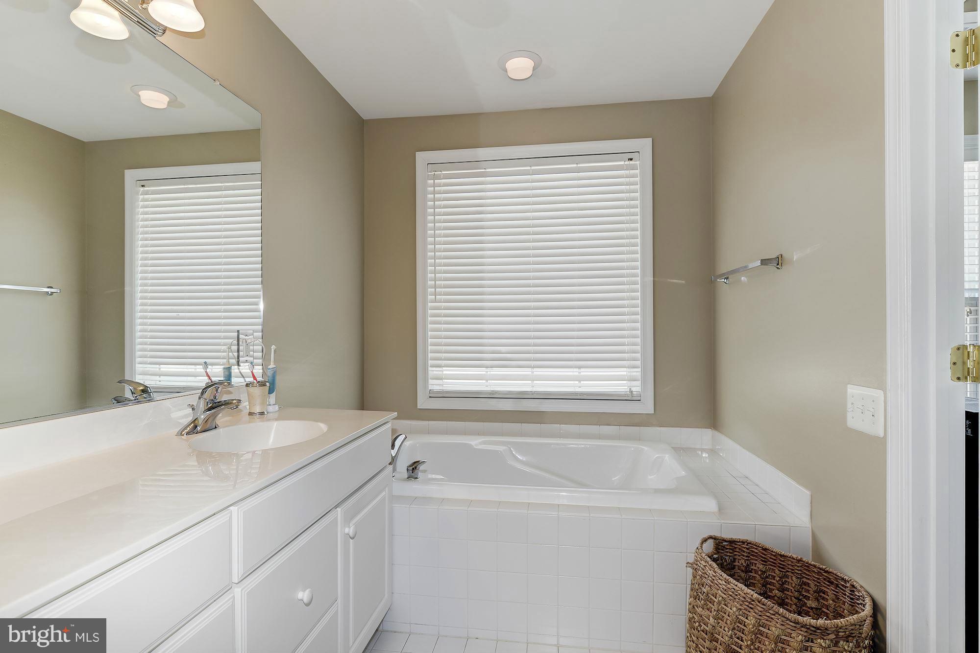 11422 Grandview Avenue Silver Spring, MD 20902 - Photo 20 of 29 Bath (Master)