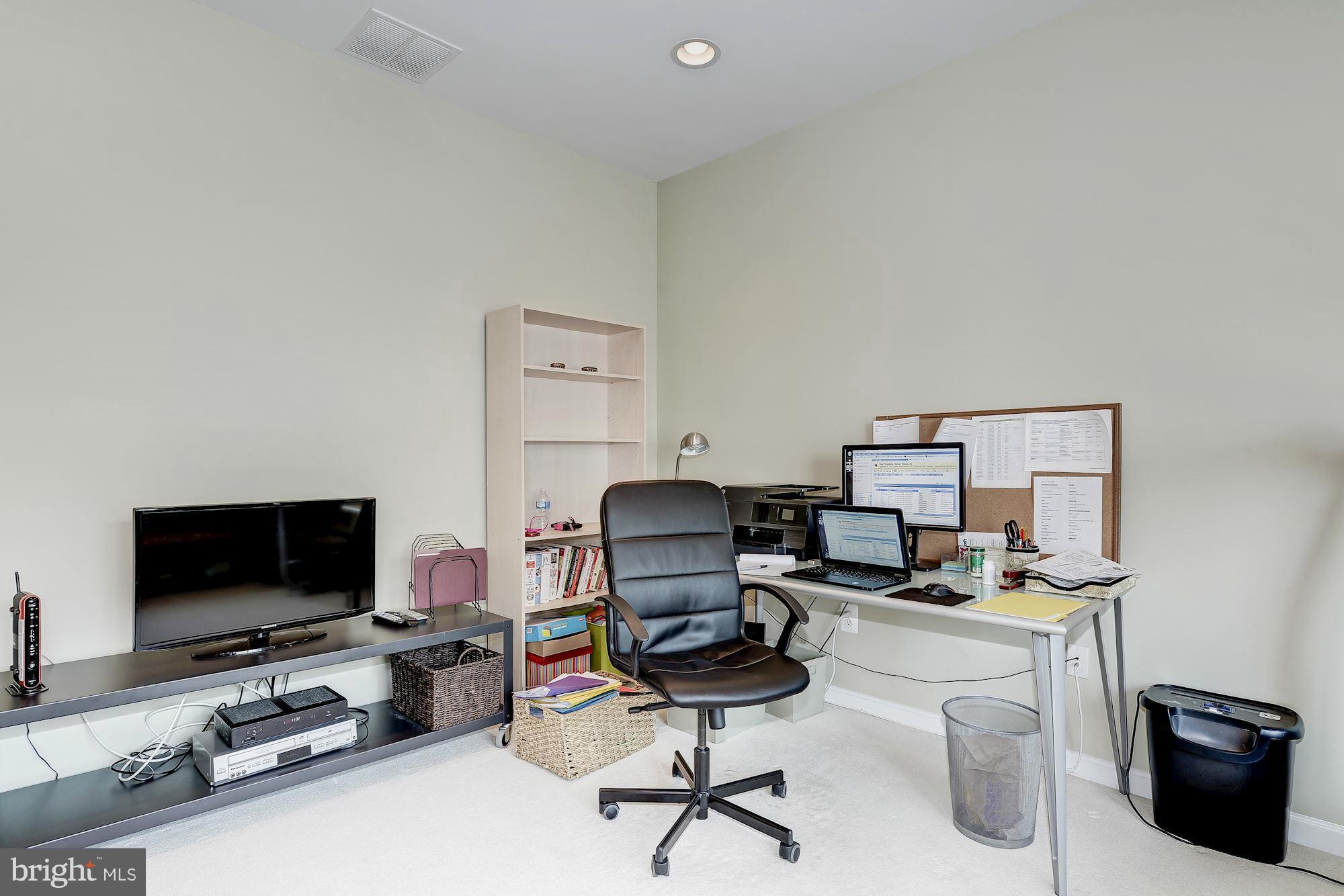 11422 Grandview Avenue Silver Spring, MD 20902 - Photo 27 of 29 Office