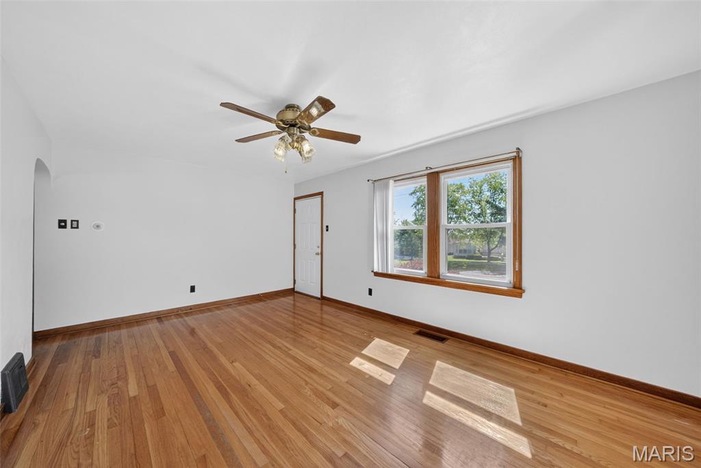 3909 Shackelford Road Florissant, MO 63034 - Photo 11 of 44