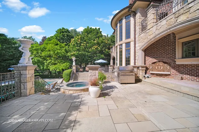 $3,250,000 | 8 Brooke Lane, South Barrington, IL 60010