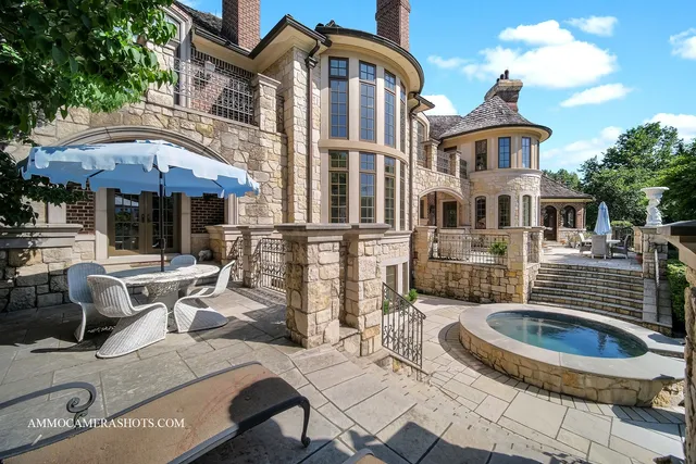 $3,250,000 | 8 Brooke Lane, South Barrington, IL 60010
