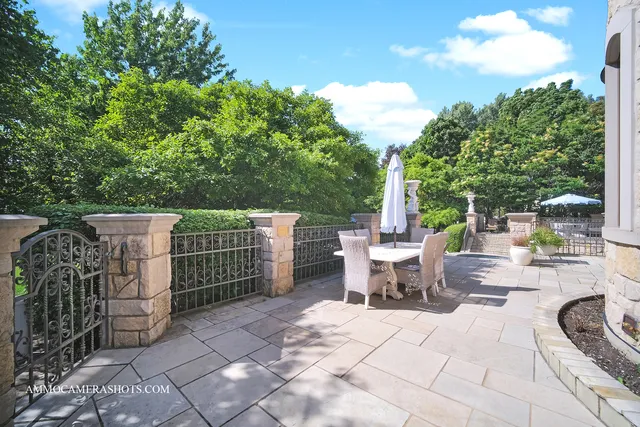 $3,250,000 | 8 Brooke Lane, South Barrington, IL 60010
