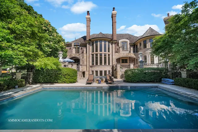 $3,250,000 | 8 Brooke Lane, South Barrington, IL 60010