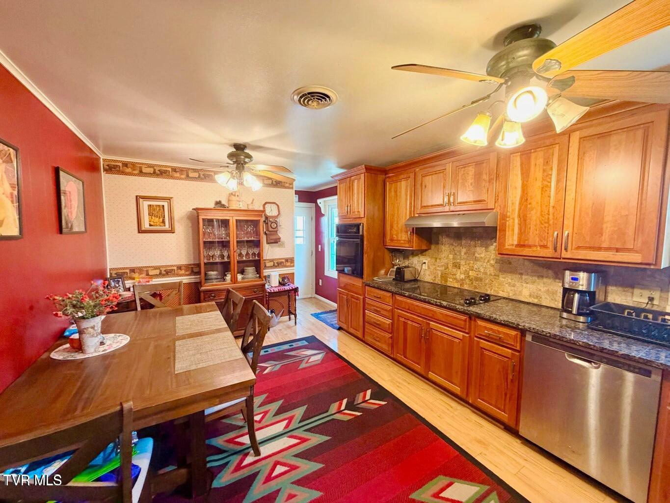 121 Beverly Avenue Southwest Wise, VA 24293 - Photo 11 of 55 kitchen