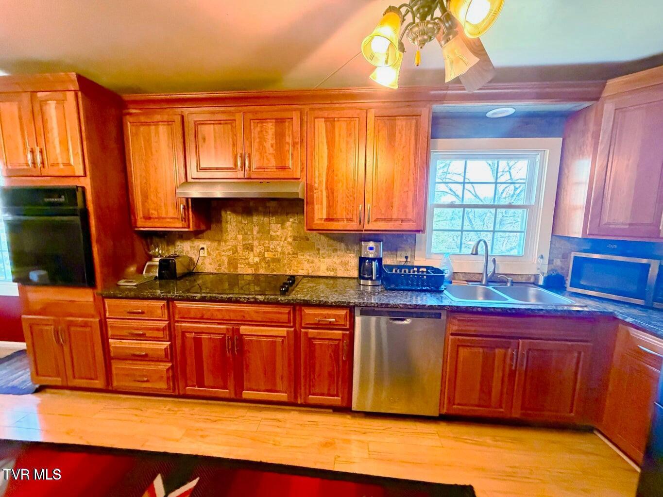 121 Beverly Avenue Southwest Wise, VA 24293 - Photo 14 of 55 kitchen