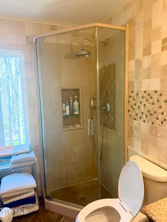 $265,500 | 121 Beverly Avenue Southwest, Wise, VA 24293