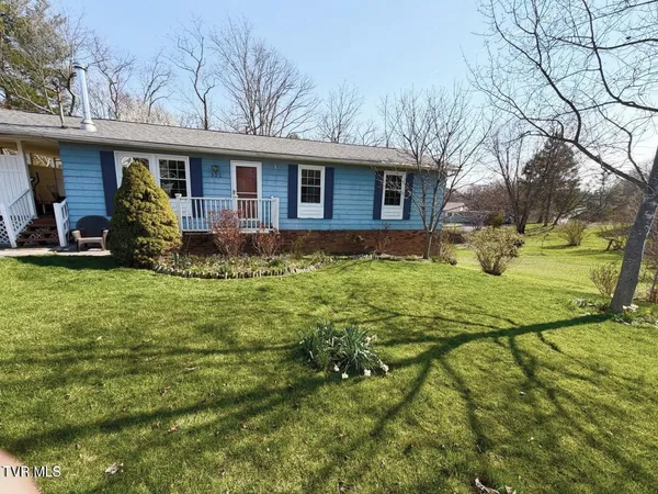 $258,500 | 121 Beverly Avenue Southwest, Wise, VA 24293