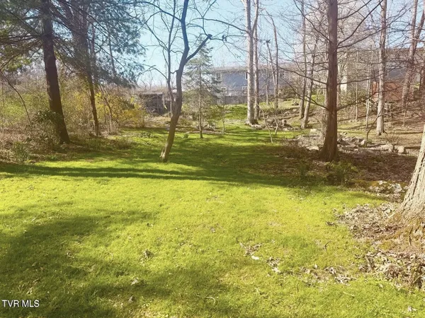 $258,500 | 121 Beverly Avenue Southwest, Wise, VA 24293
