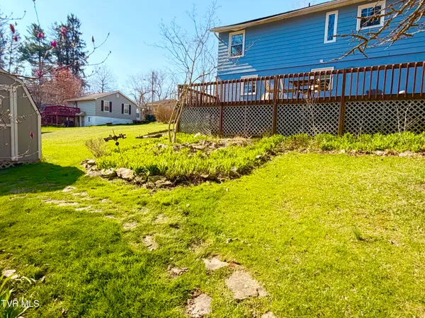 $265,500 | 121 Beverly Avenue Southwest, Wise, VA 24293