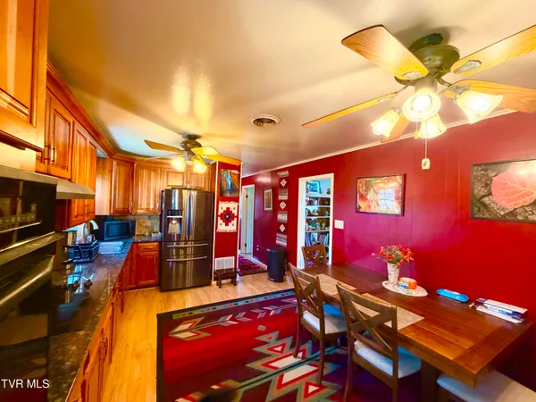 $265,500 | 121 Beverly Avenue Southwest, Wise, VA 24293