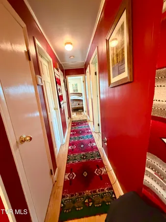 $265,500 | 121 Beverly Avenue Southwest, Wise, VA 24293