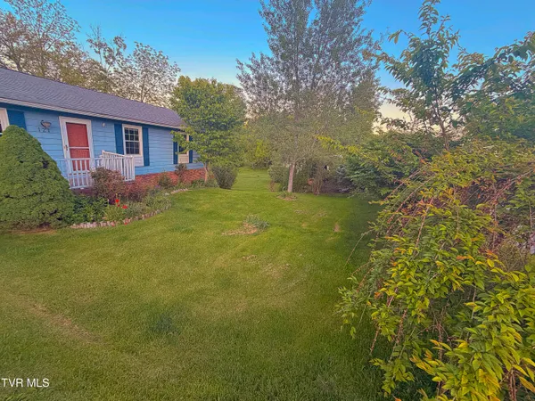 $251,500 | 121 Beverly Avenue Southwest, Wise, VA 24293