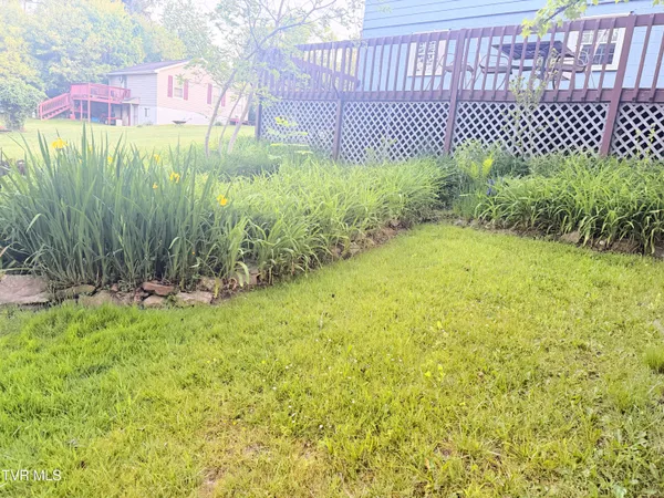 $251,500 | 121 Beverly Avenue Southwest, Wise, VA 24293
