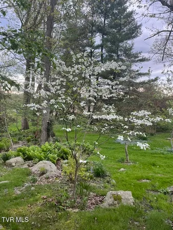 $265,500 | 121 Beverly Avenue Southwest, Wise, VA 24293