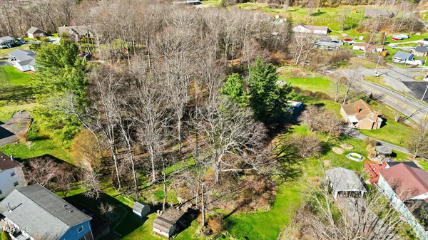 $265,500 | 121 Beverly Avenue Southwest, Wise, VA 24293