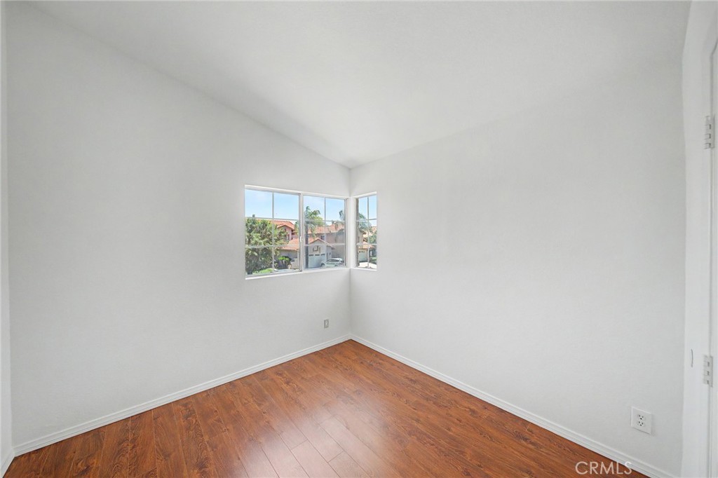 15377 Tobarra Road Fontana, CA 92337 - Photo 25 of 38