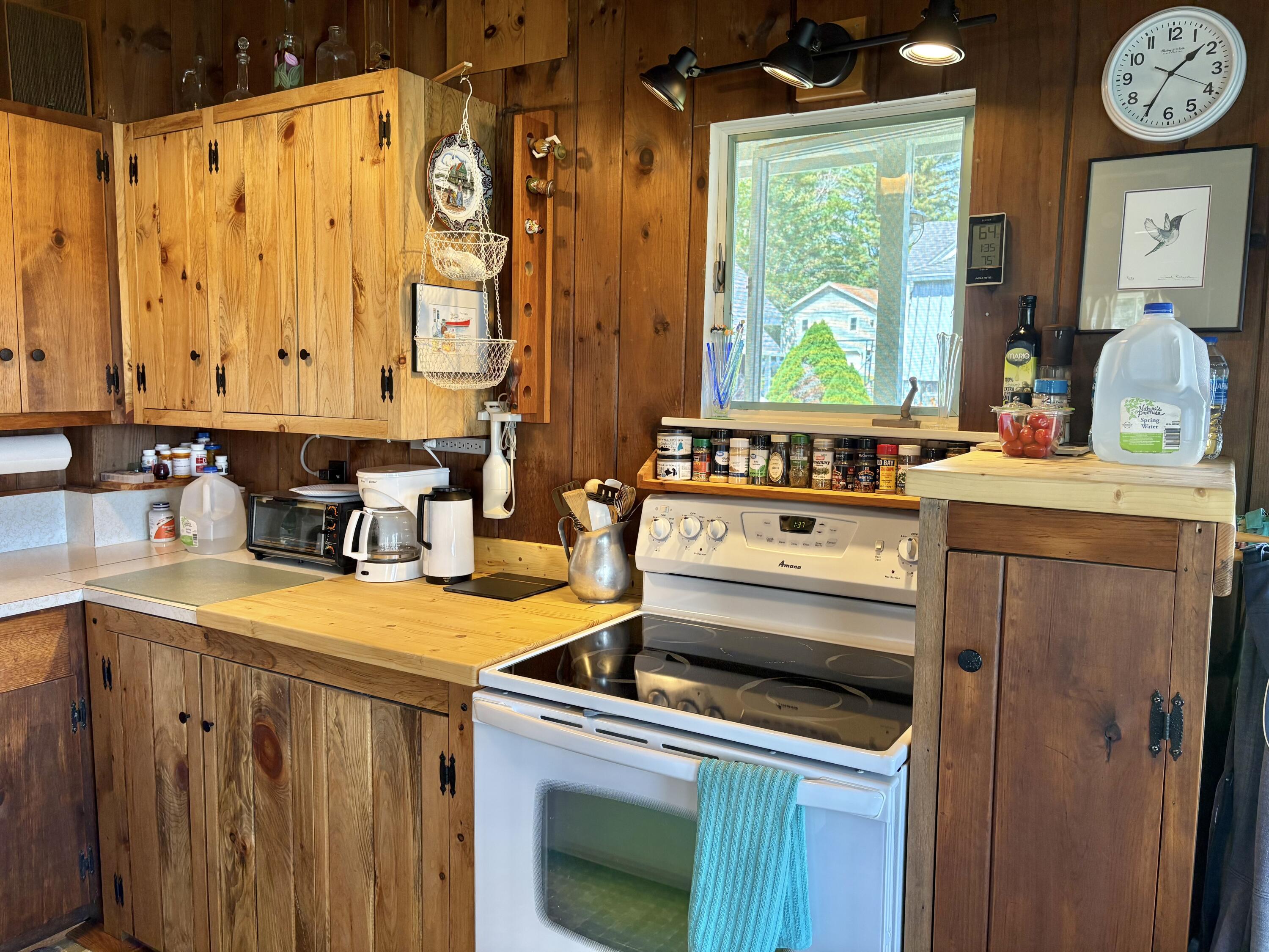 41 Harding Road Bristol, ME 04564 - Photo 17 of 73 IMG_1545