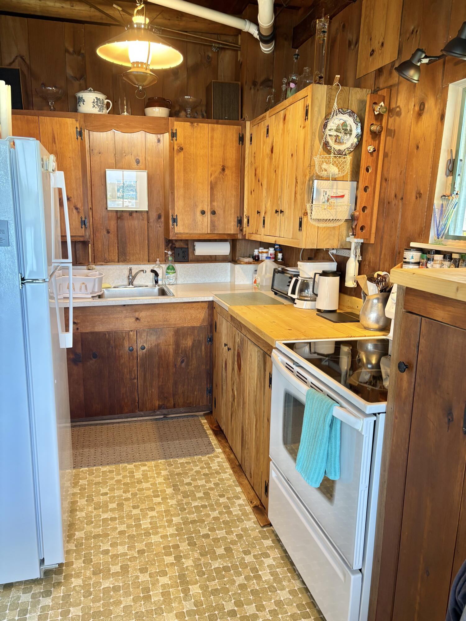 41 Harding Road Bristol, ME 04564 - Photo 18 of 73 IMG_1543