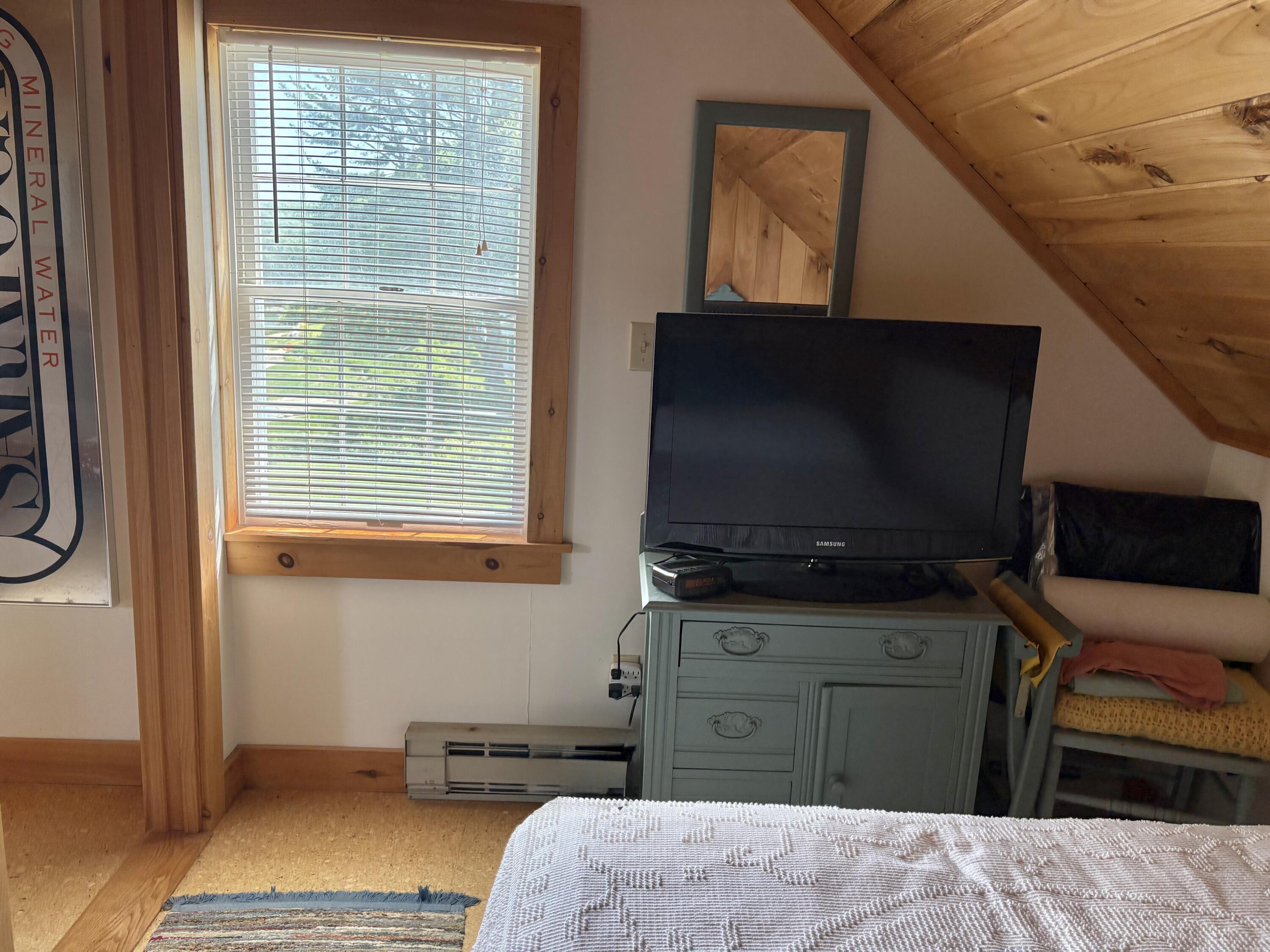 41 Harding Road Bristol, ME 04564 - Photo 40 of 73 IMG_1569