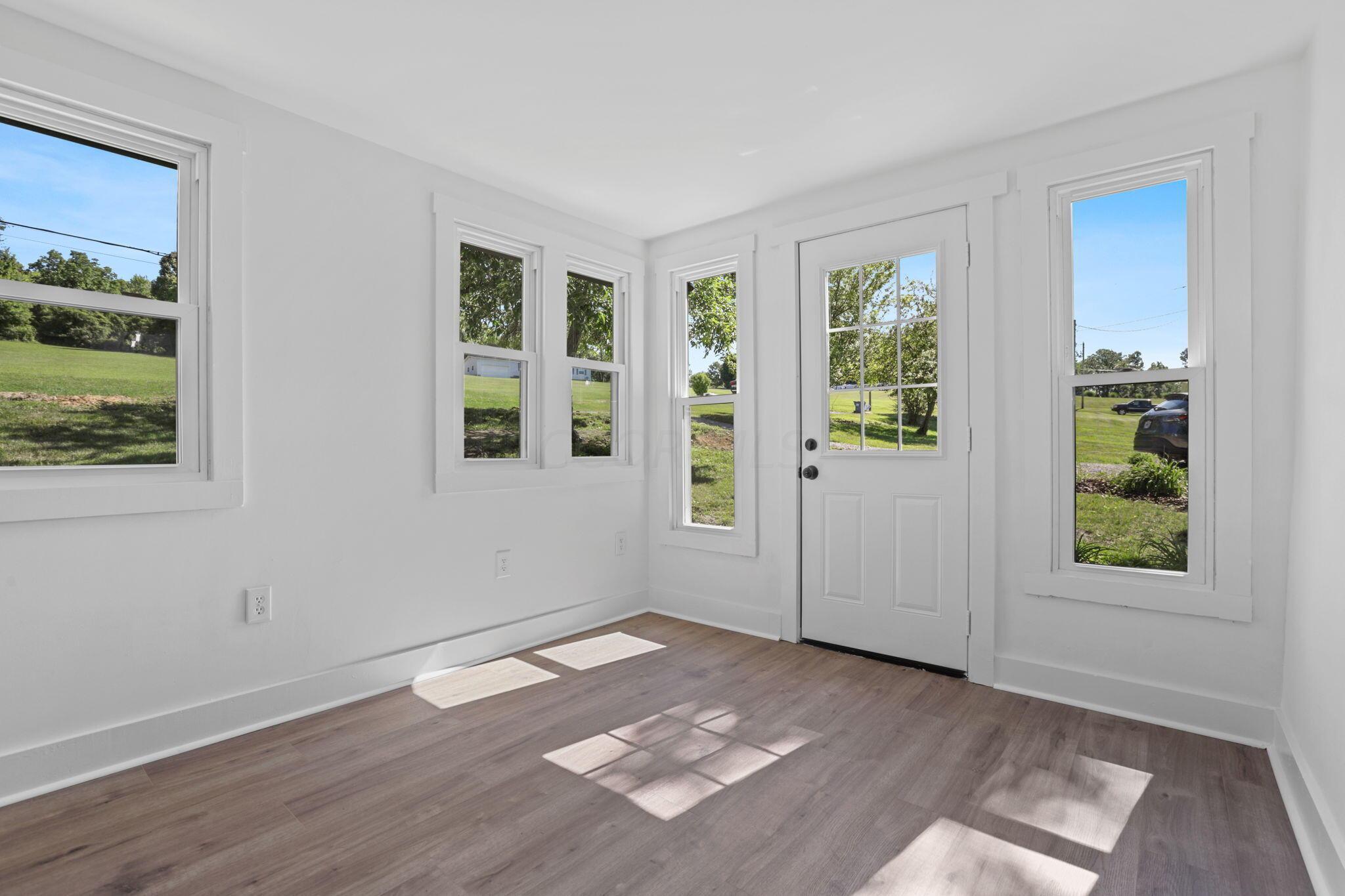 18240 Crawmer Road Southeast Newark, OH 43056 - Photo 7 of 69 Mudroom Entry