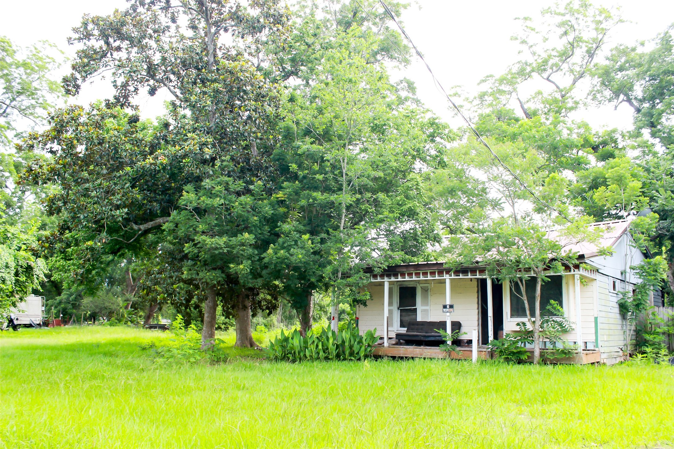 120 Creekside Drive Angleton, TX 77515 - Photo 4 of 22