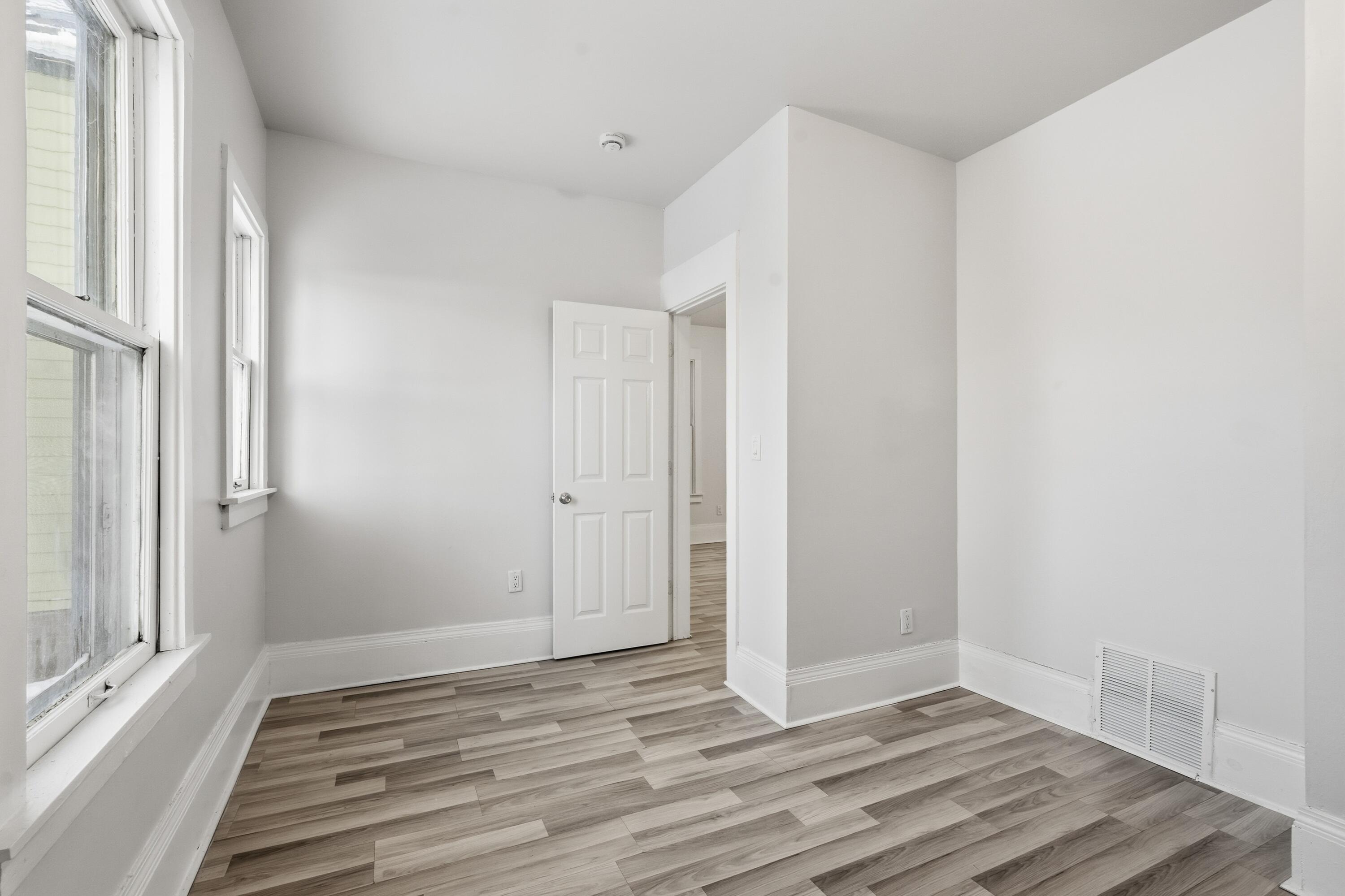 4222 West Lloyd Street Milwaukee, WI 53208 - Photo 4 of 39 TMJ03014.jpg-FULL