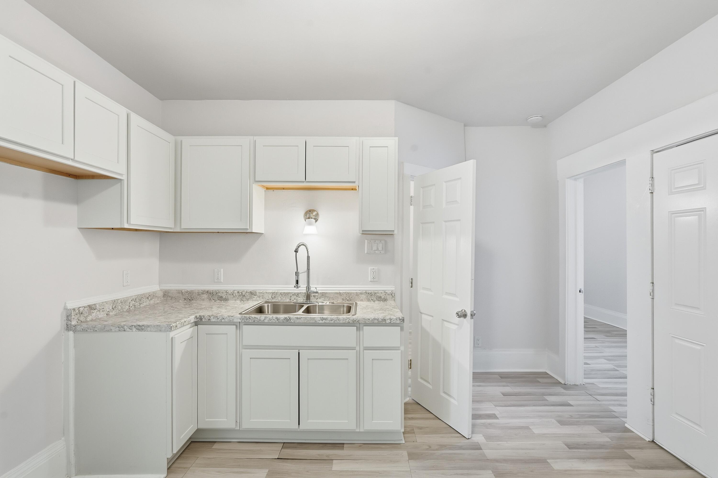 4222 West Lloyd Street Milwaukee, WI 53208 - Photo 8 of 39 TMJ02994.jpg-FULL