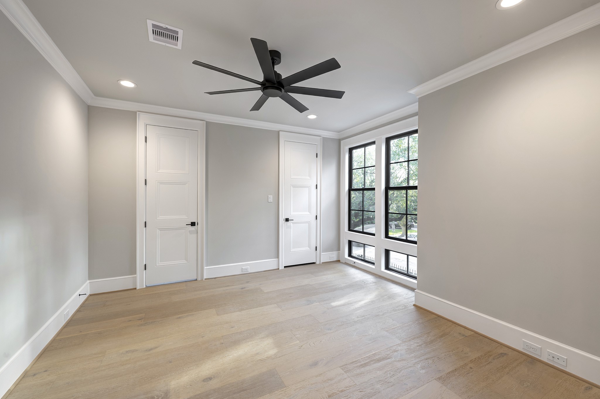 4819 Mandell Street Houston, TX 77006 - Photo 19 of 35