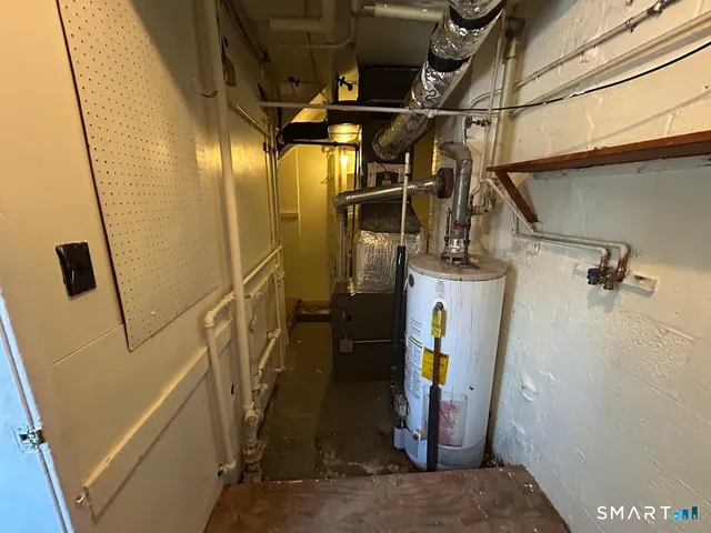 $1,850 | 244 Woodlawn Circle, East Hartford, CT 06108