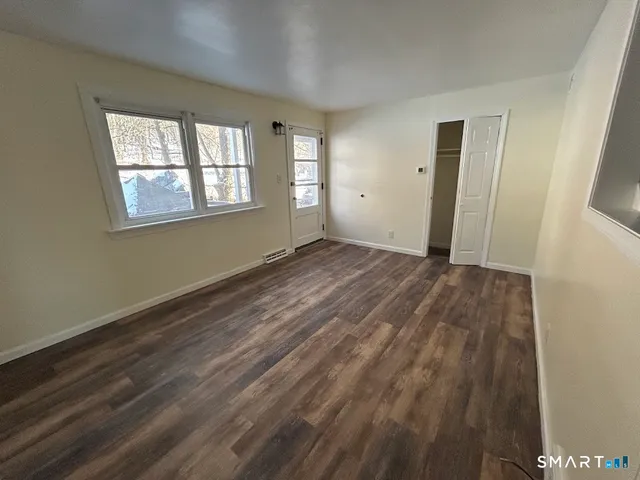 $1,850 | 244 Woodlawn Circle, East Hartford, CT 06108