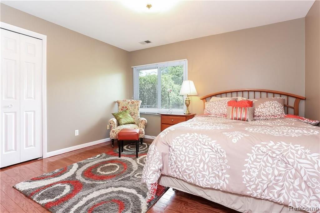 2317 Bunker Hill Road Rochester Hills, MI 48309 - Photo 17 of 25