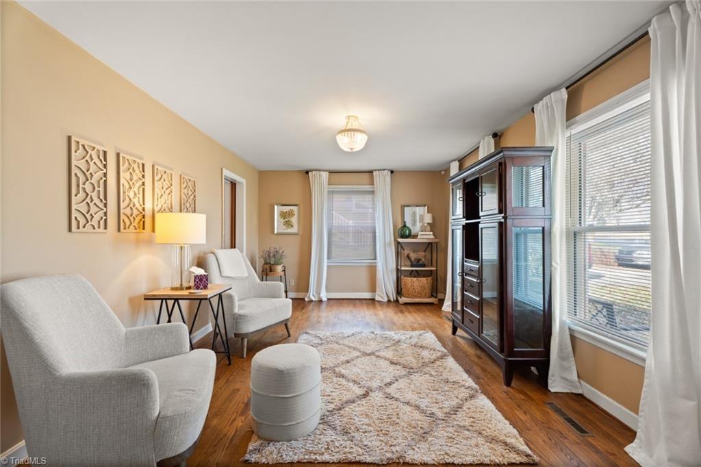 2616 Weymoth Road Winston-Salem, NC 27103 - Photo 4 of 38 Gallery Image 4