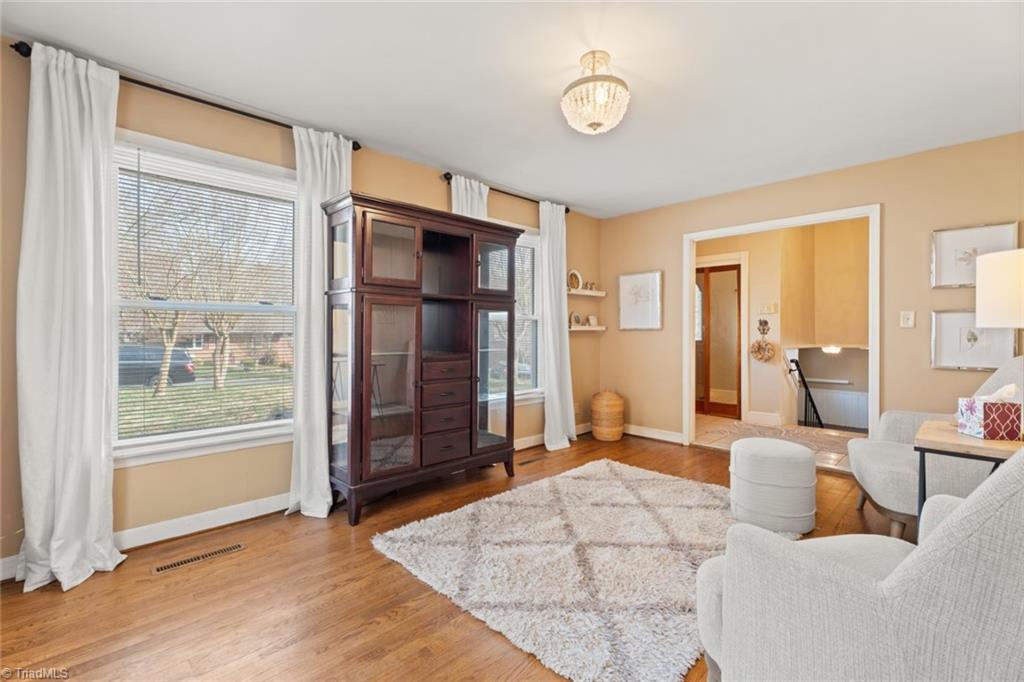 2616 Weymoth Road Winston-Salem, NC 27103 - Photo 6 of 38 Gallery Image 6