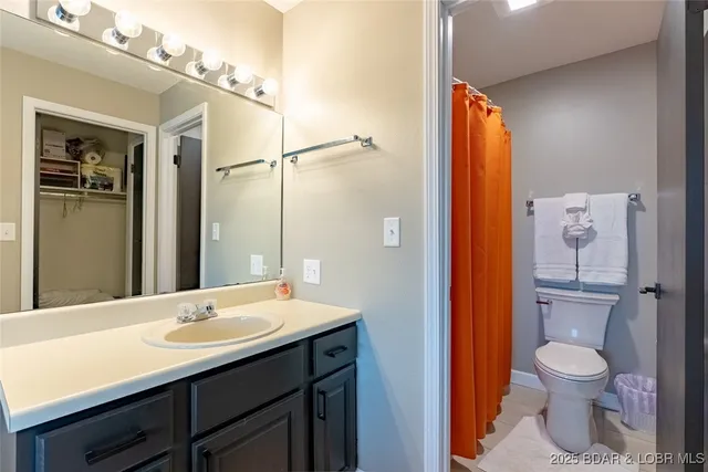 $259,000 | 40 Robinwood Drive, Unit 3A, Lake Ozark, MO 65049