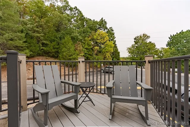 $259,000 | 40 Robinwood Drive, Unit 3A, Lake Ozark, MO 65049