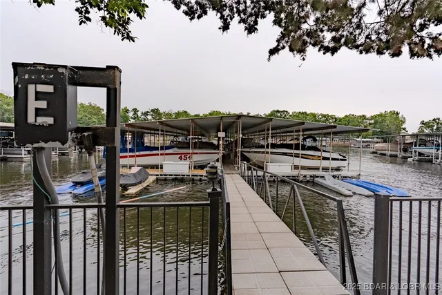 $259,000 | 40 Robinwood Drive, Unit 3A, Lake Ozark, MO 65049