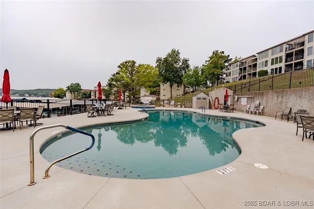 $259,000 | 40 Robinwood Drive, Unit 3A, Lake Ozark, MO 65049