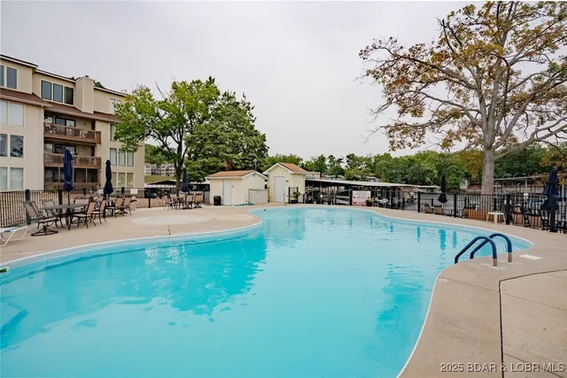 $259,000 | 40 Robinwood Drive, Unit 3A, Lake Ozark, MO 65049