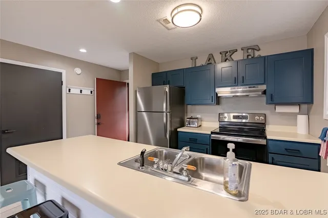 $259,000 | 40 Robinwood Drive, Unit 3A, Lake Ozark, MO 65049