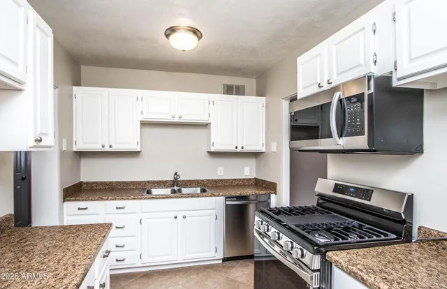 $1,995 | 309 West 9th Street, Mesa, AZ 85201