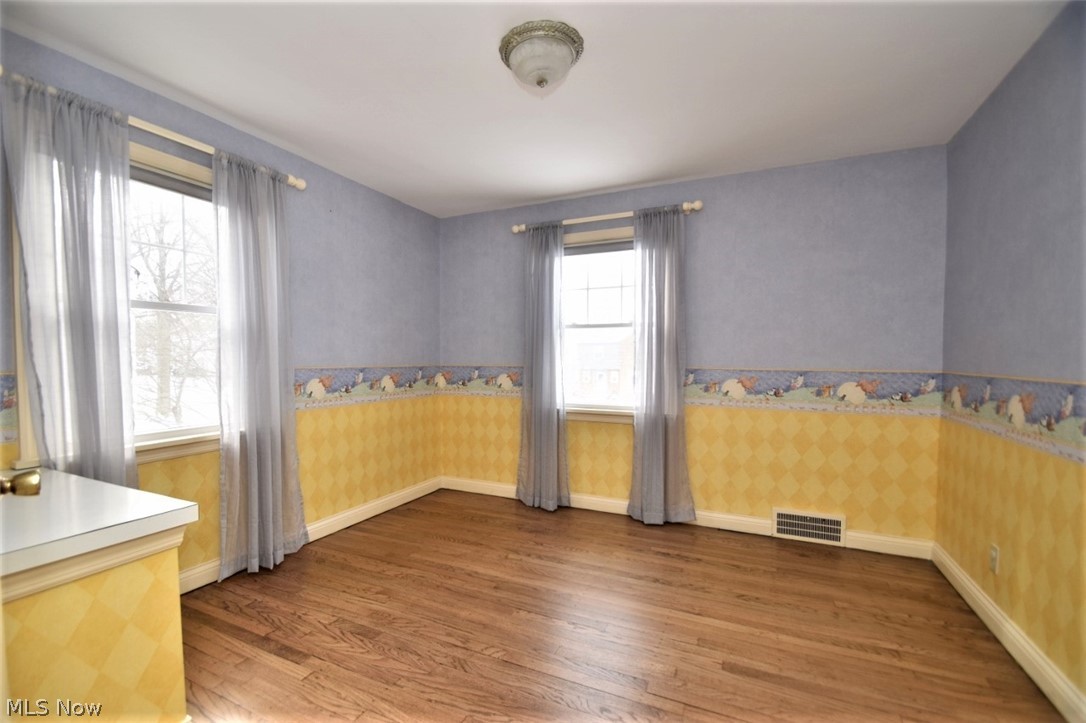 2619 Milton Road Cleveland, OH 44118 - Photo 18 of 24 Gallery Image 18