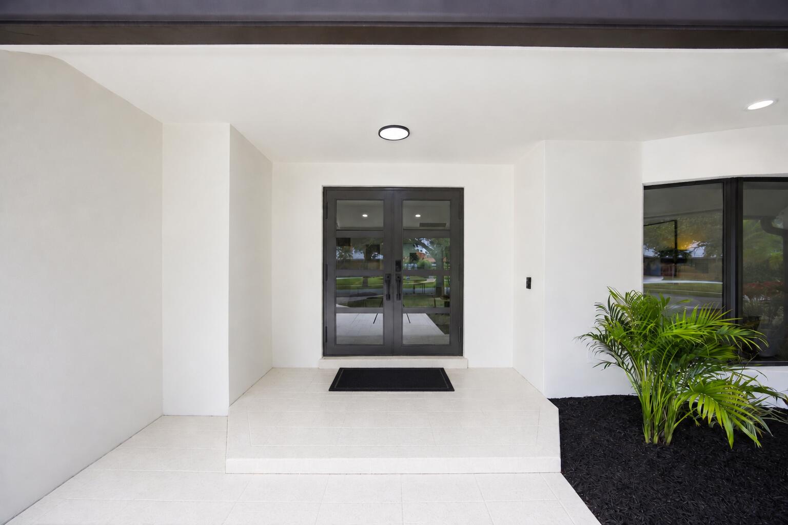 7571 Estrella Circle Boca Raton, FL 33433 - Photo 4 of 65 Entrance