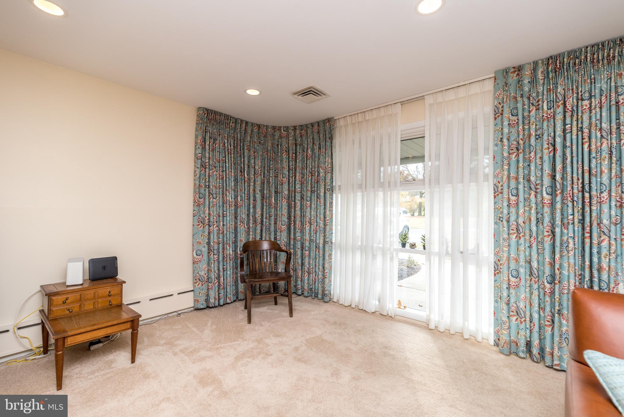 1111 Delene Road Jenkintown, PA 19046 - Photo 7 of 38