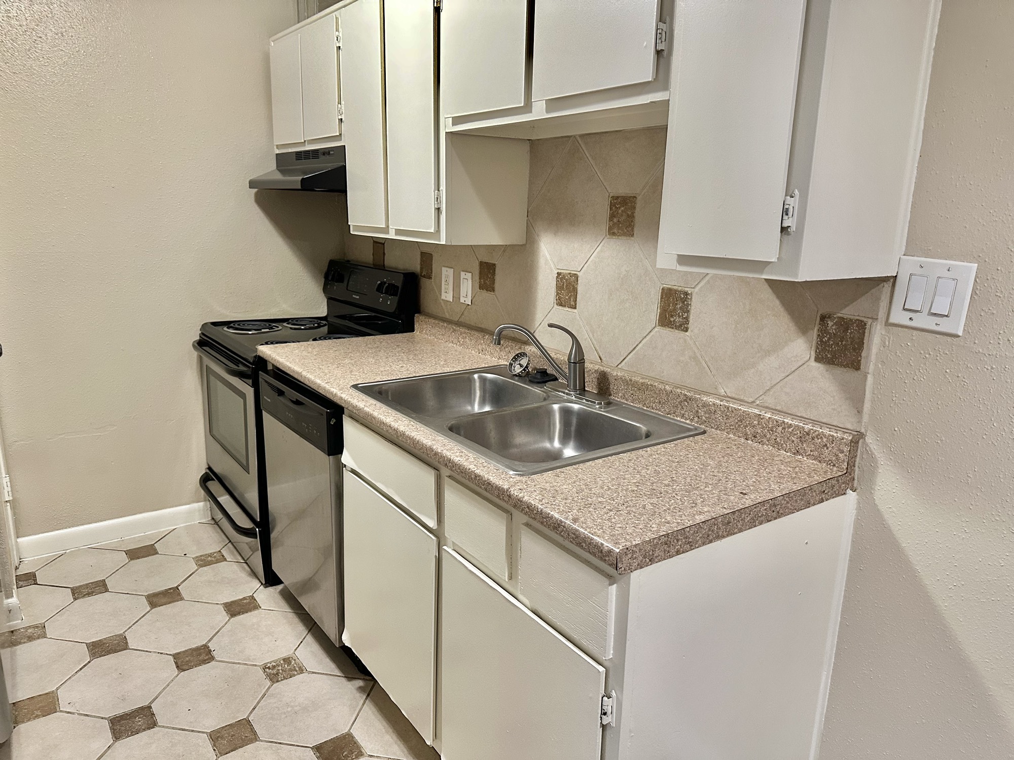 2750 Holly Hall Street, Unit 703 Houston, TX 77054 - Photo 10 of 20