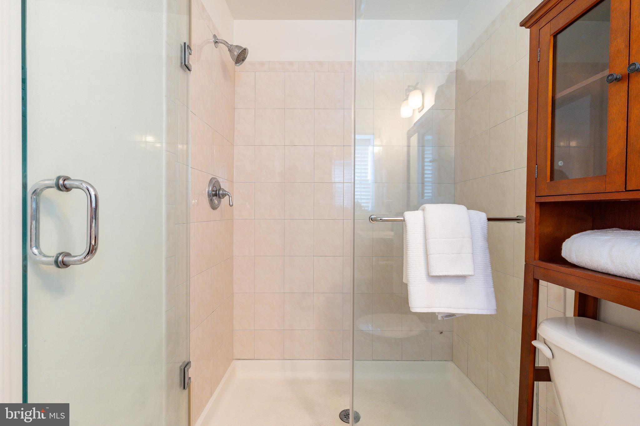 6 Strawberry Street, Unit 16 Philadelphia, PA 19106 - Photo 20 of 29