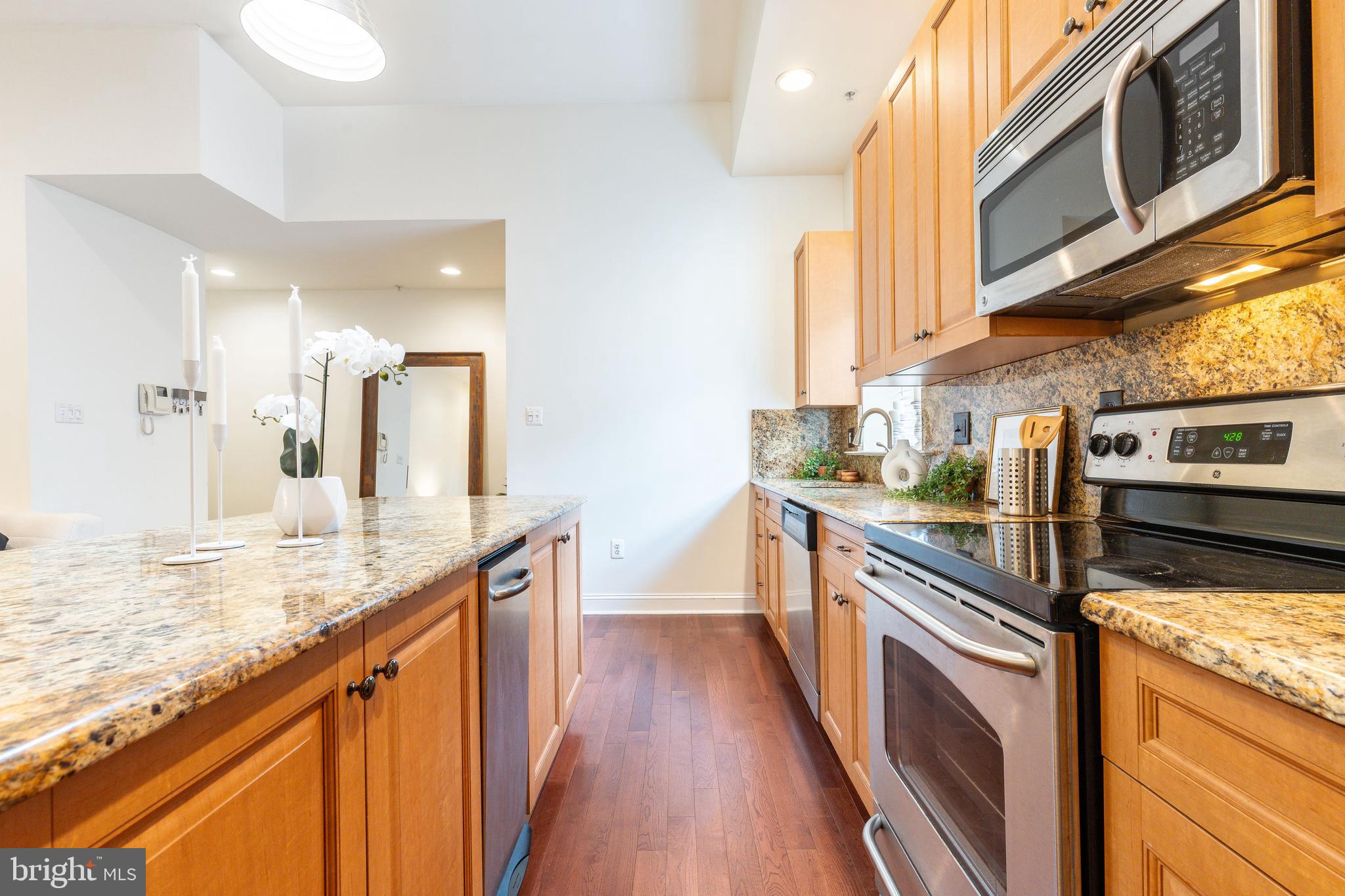 6 Strawberry Street, Unit 16 Philadelphia, PA 19106 - Photo 5 of 29