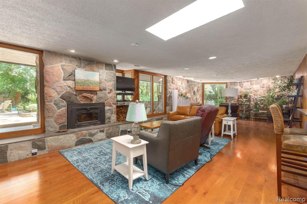 1375 Dutton Road Rochester Hills, MI 48306 - Photo 22 of 55