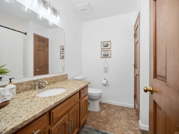 $359,900 | 2623 Westmore Drive, Fort Wayne, IN 46845