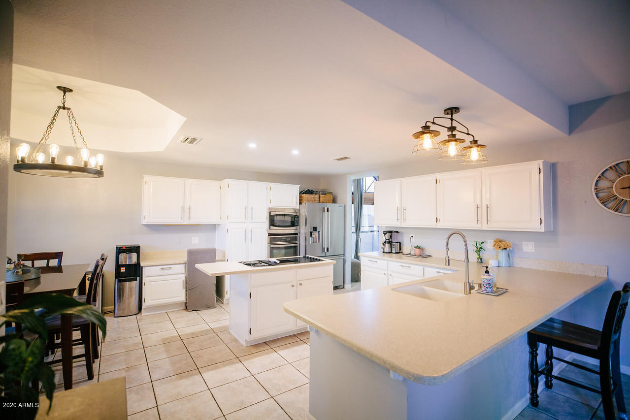 4061 West Post Road Chandler, AZ 85226 - Photo 15 of 43 KITCHEN 3