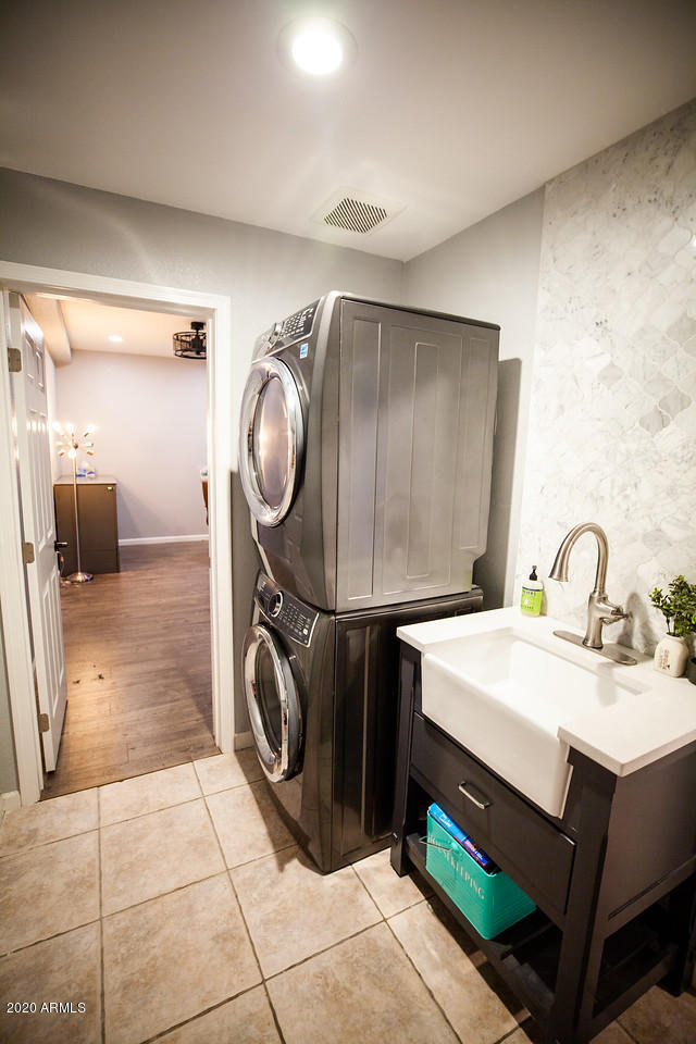 4061 West Post Road Chandler, AZ 85226 - Photo 20 of 43 LAUNDRY 2